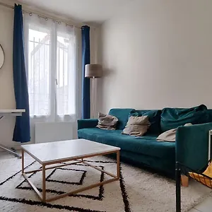 Modern 1 Bedroom Near The Metro. , Ivry-sur-Seine Francia